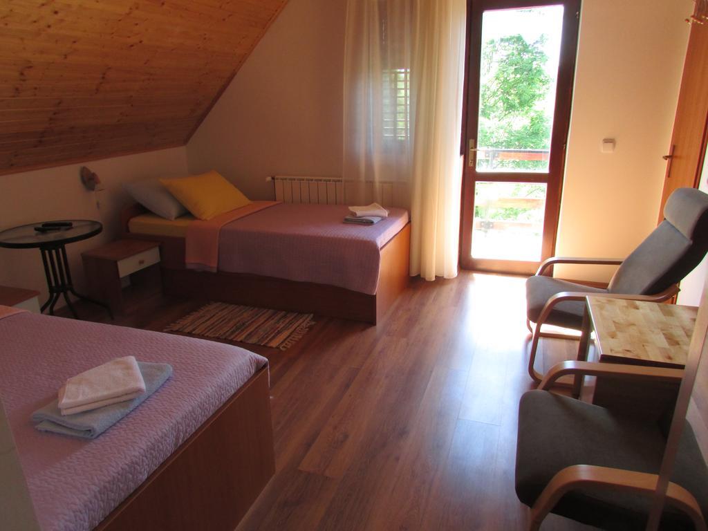 Guest House Nenad Plitvička Jezera Exterior foto