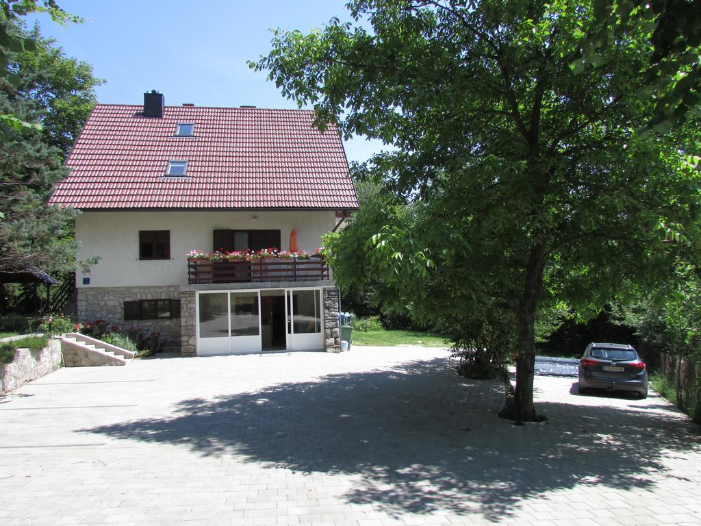 Guest House Nenad Plitvička Jezera Exterior foto